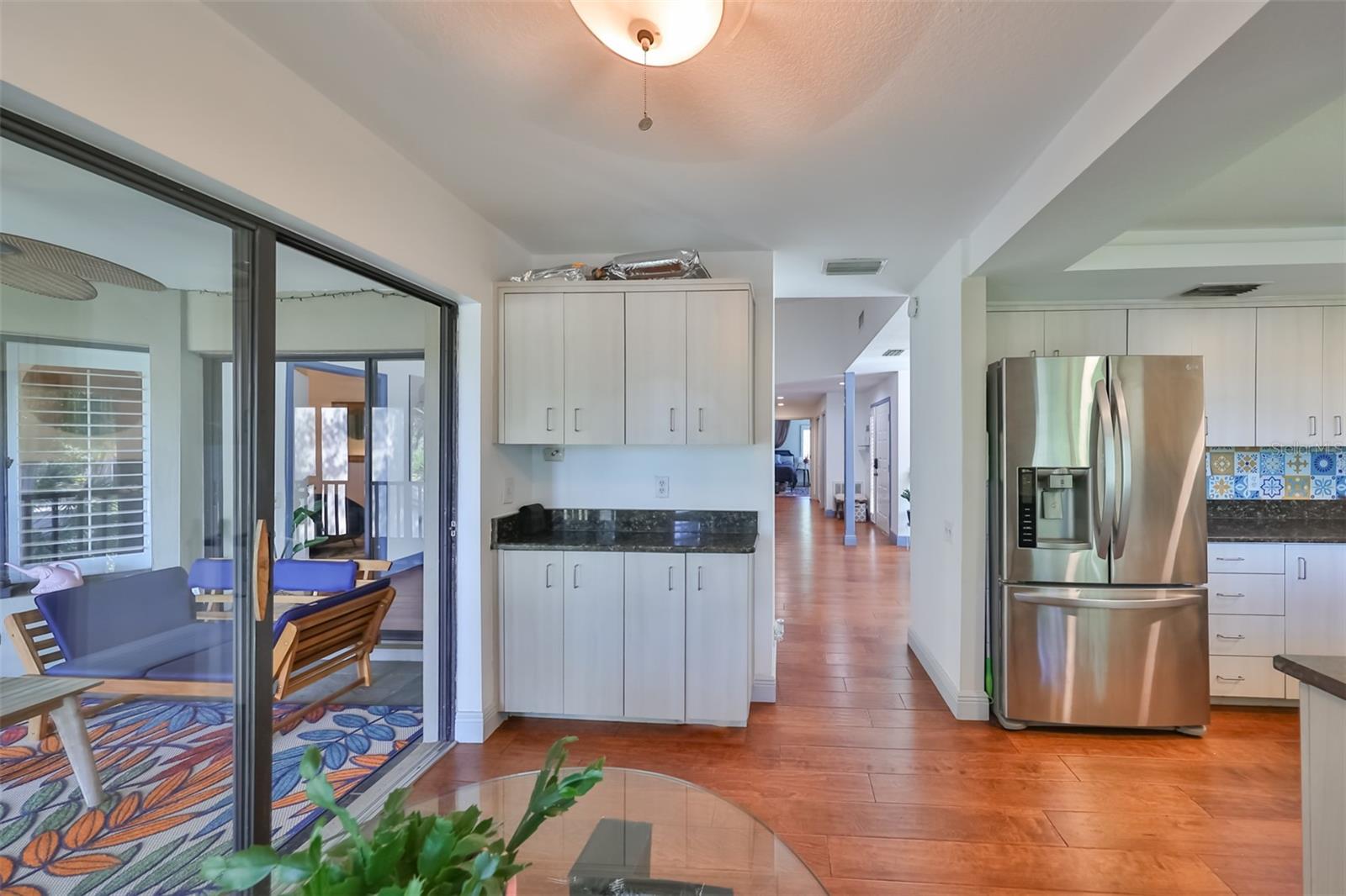 Image 12 of 28 For 3095 Landmark Boulevard 2005