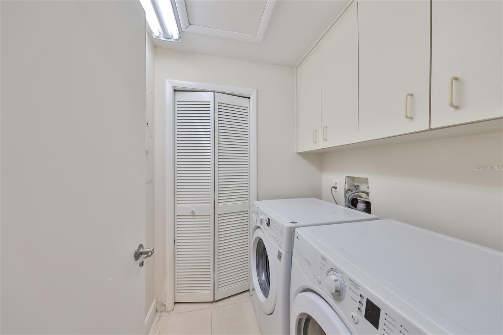 Image 23 of 28 For 3095 Landmark Boulevard 2005