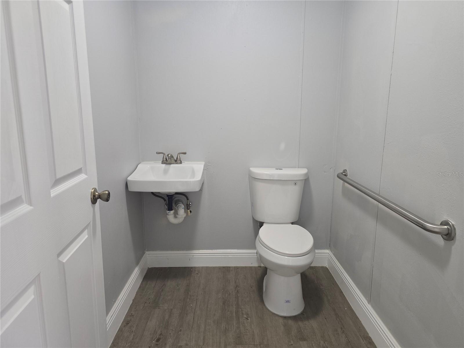 Image 14 of 23 For 7901 Nebraska Avenue 100