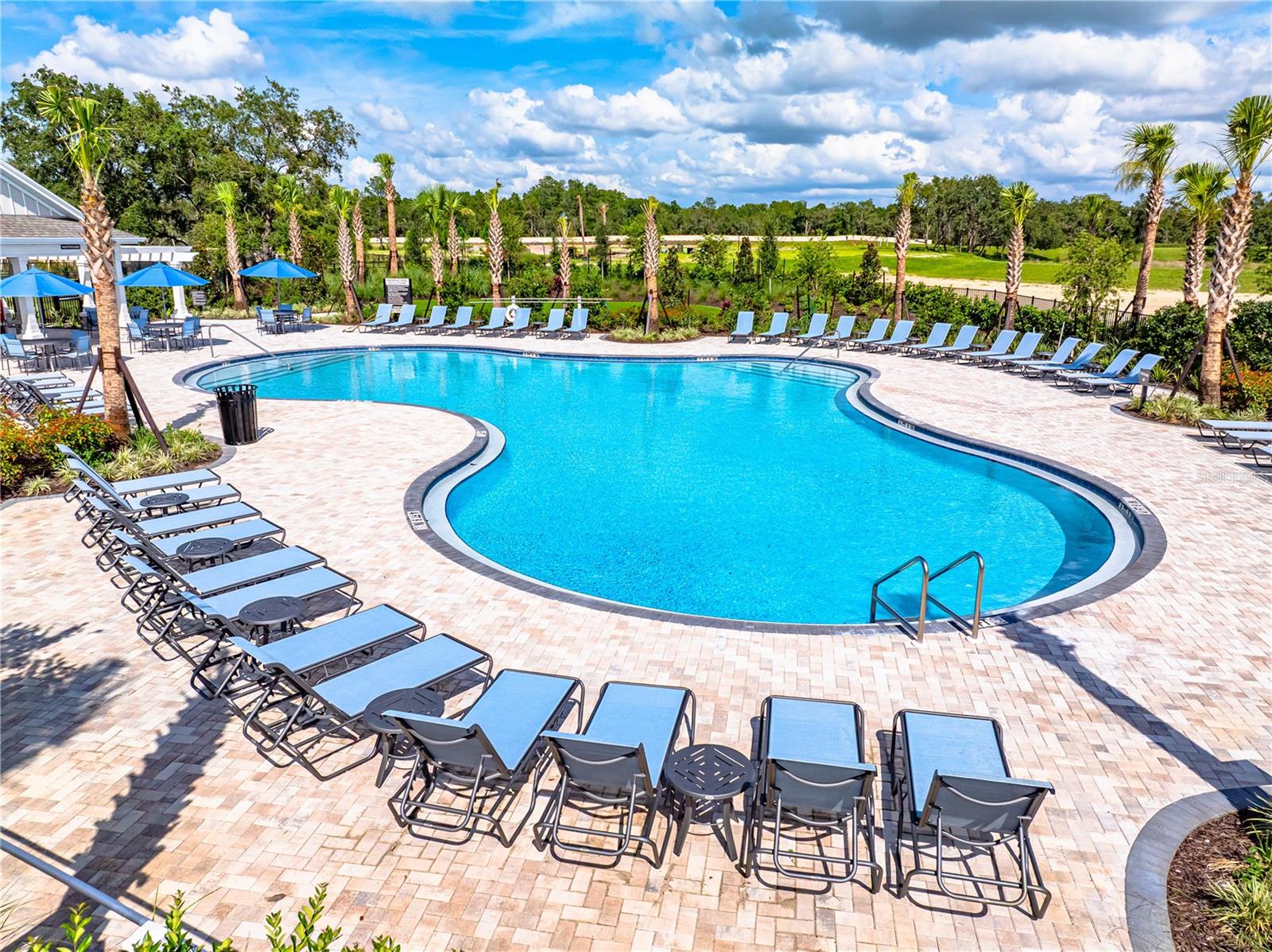 Listing photo id 19 for 13602 Tropical Breeze Way