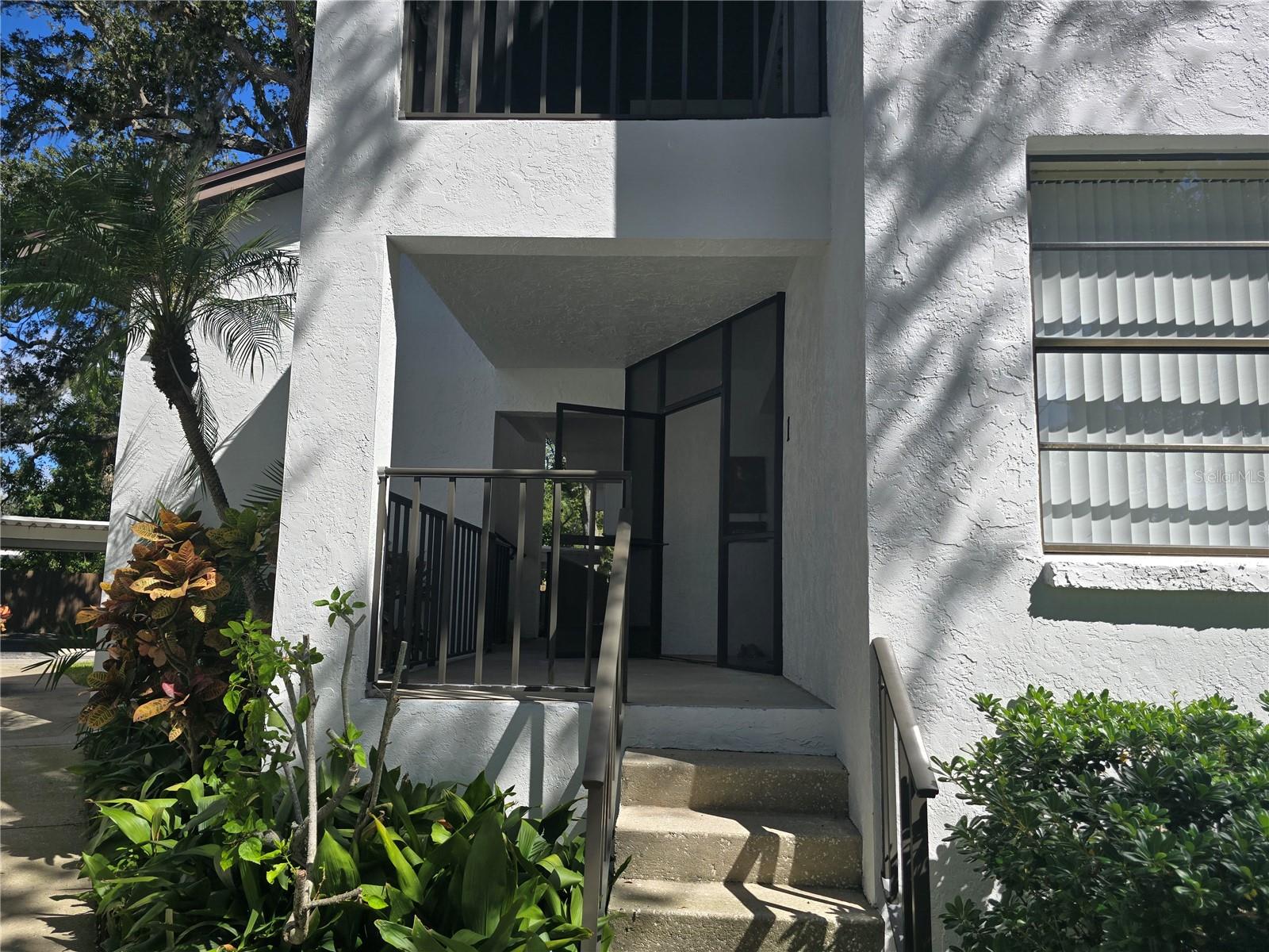 Image 4 of 30 For 411 Bayshore Boulevard 1