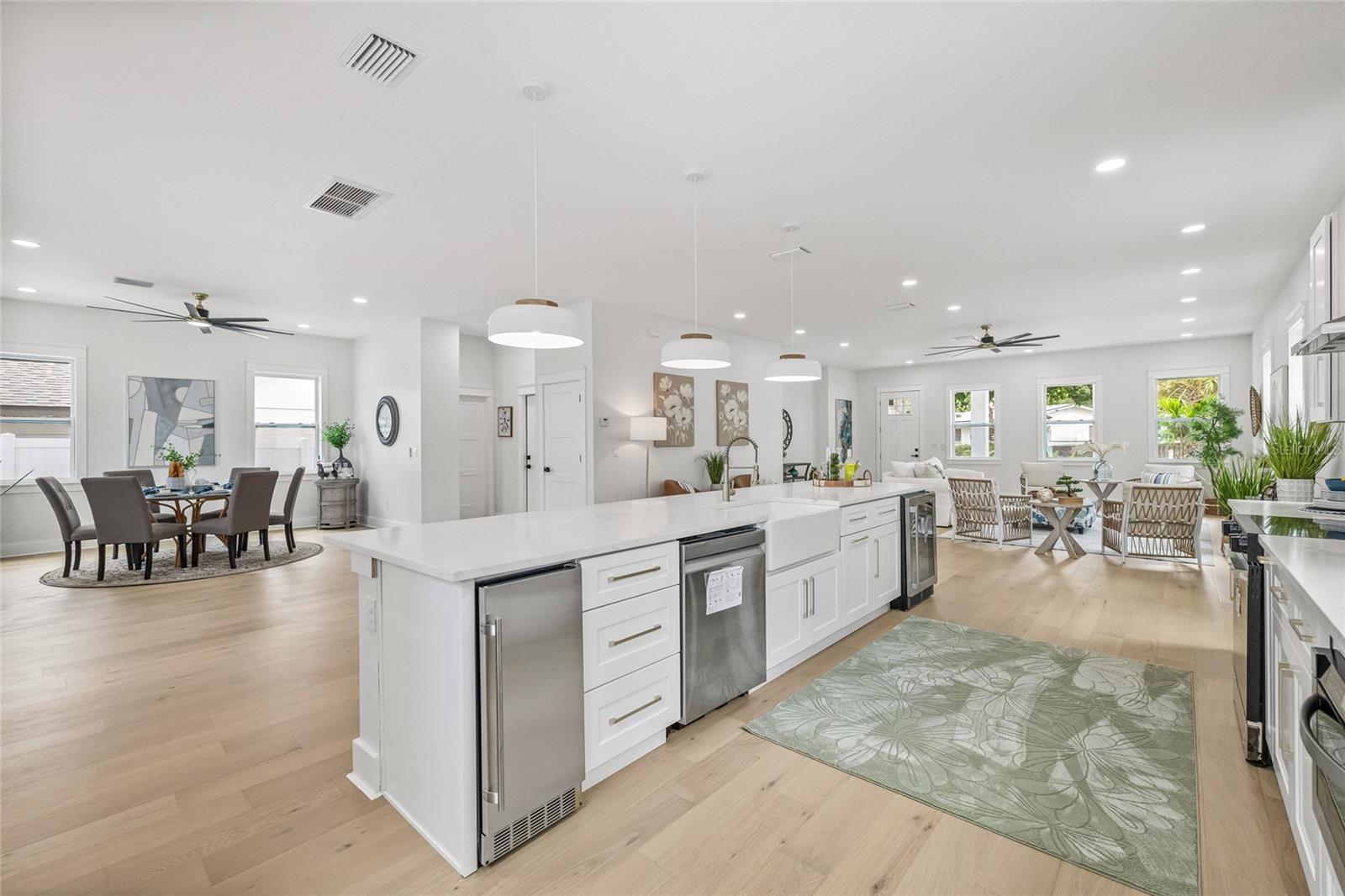 Image 16 of 38 For 745 31st Avenue N