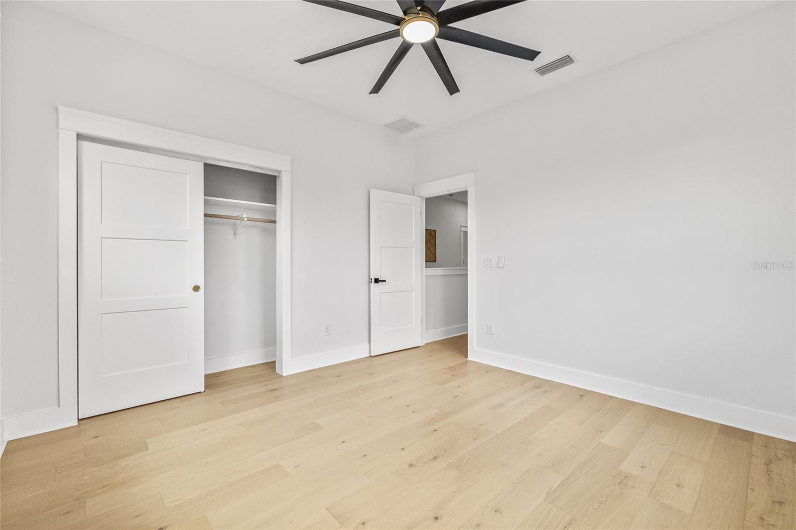Image 34 of 38 For 745 31st Avenue N
