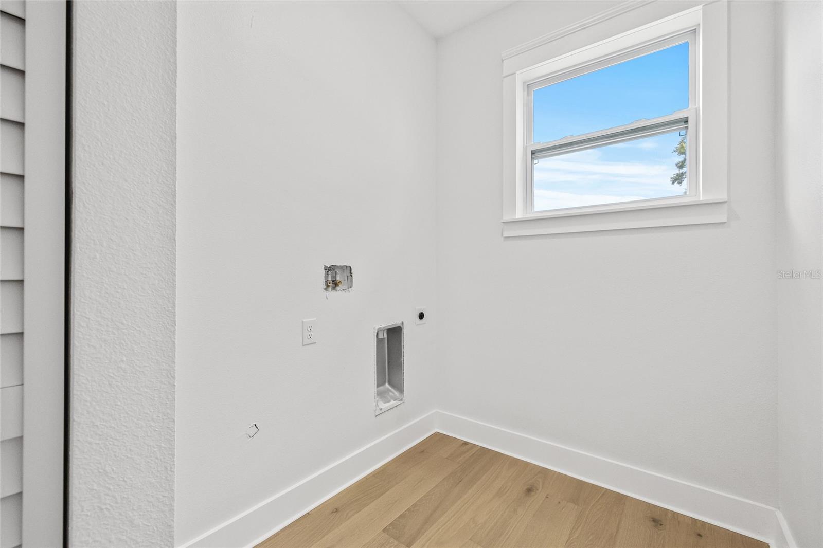 Image 35 of 38 For 745 31st Avenue N