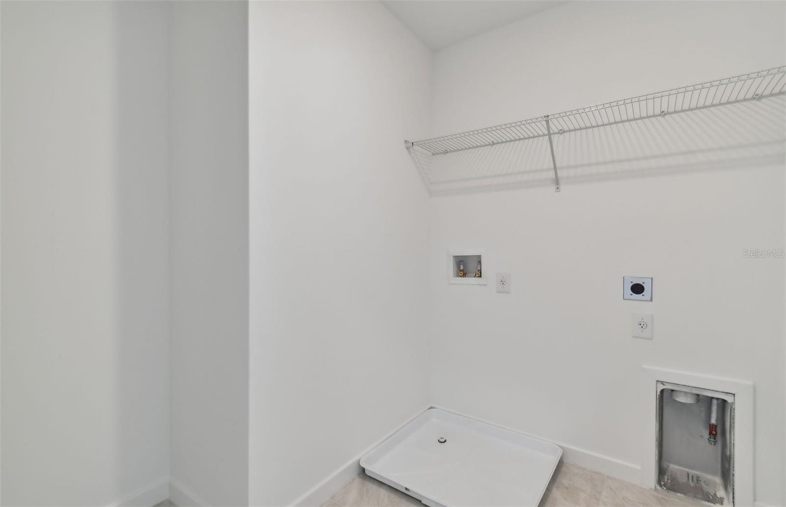 Image 20 of 24 For 3748 Hornbeam Road