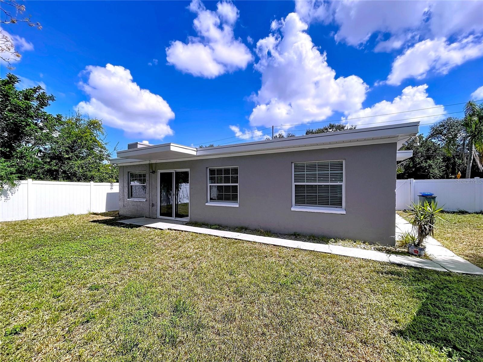 Image 7 of 90 For 6296 62nd Street N