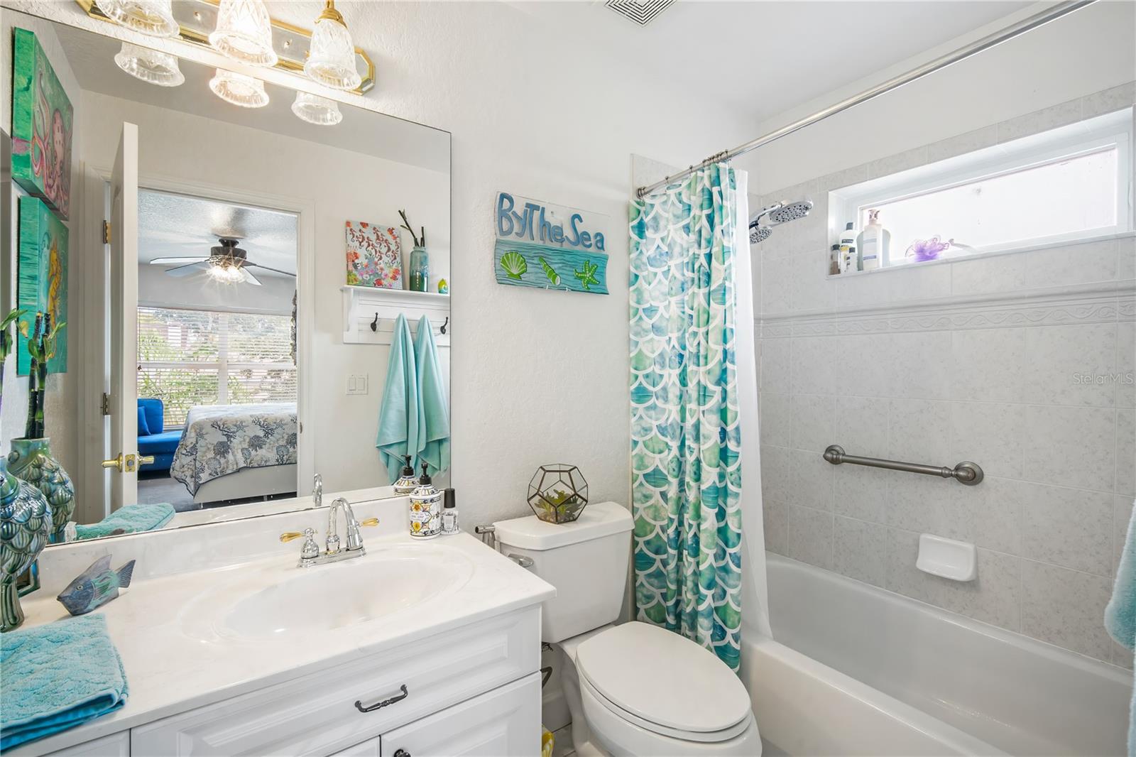 Image 18 of 44 For 5568 Frances Avenue