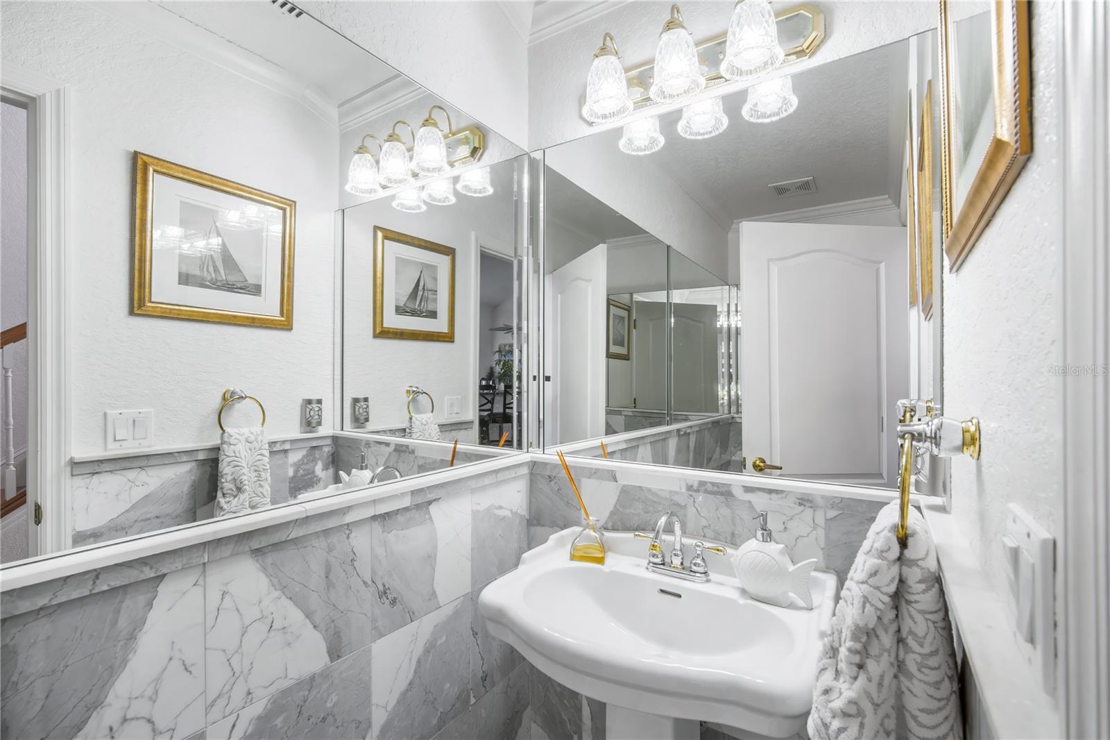 Image 5 of 44 For 5568 Frances Avenue