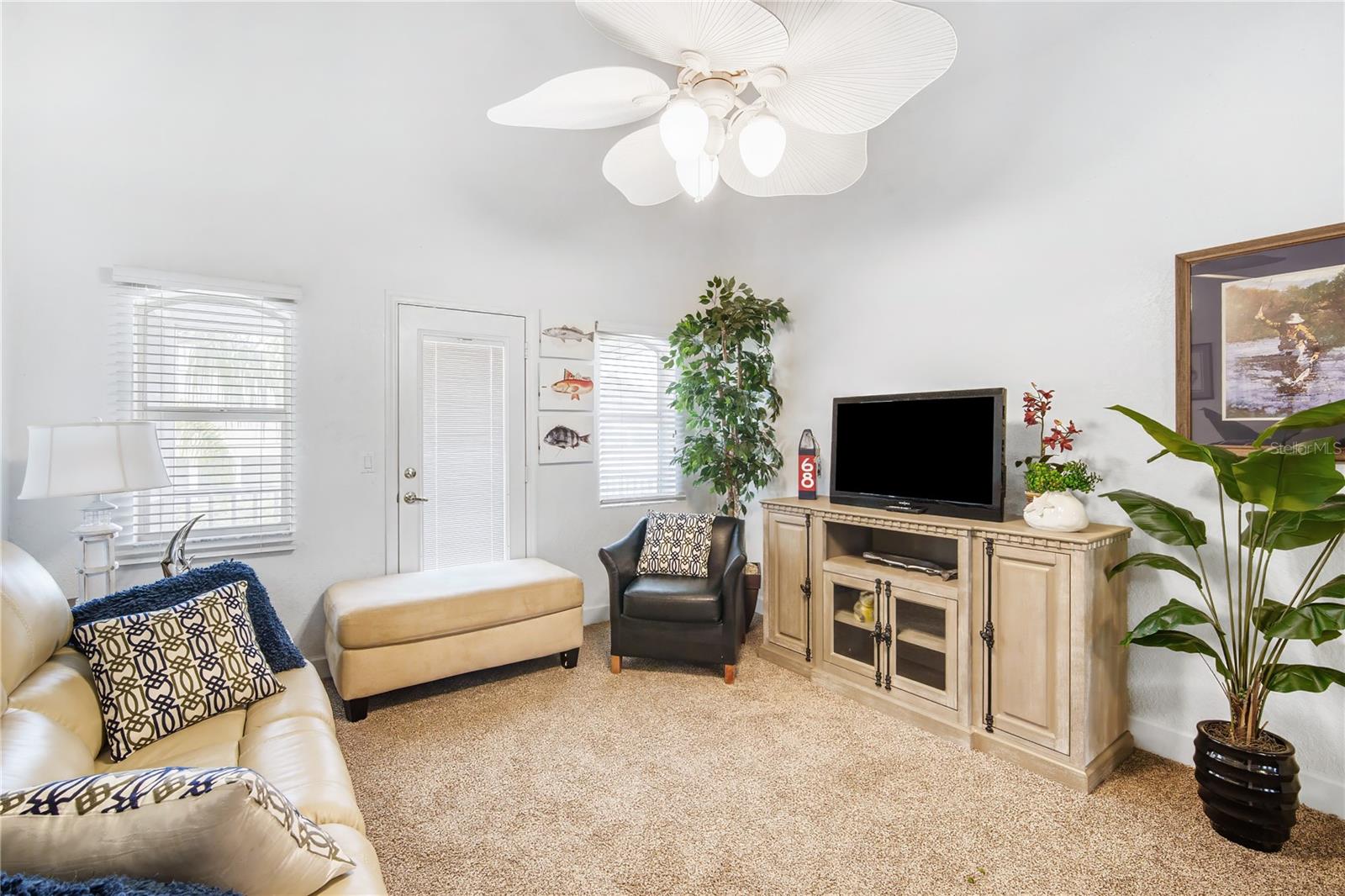 Image 7 of 44 For 5568 Frances Avenue