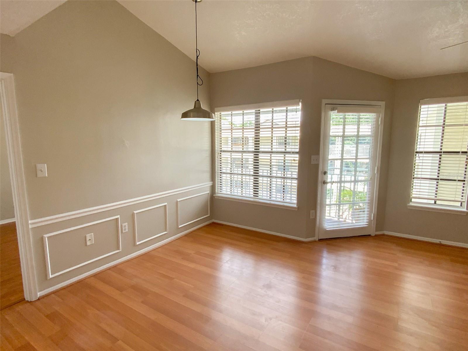 Image 11 of 27 For 1000 Horatio Street 311