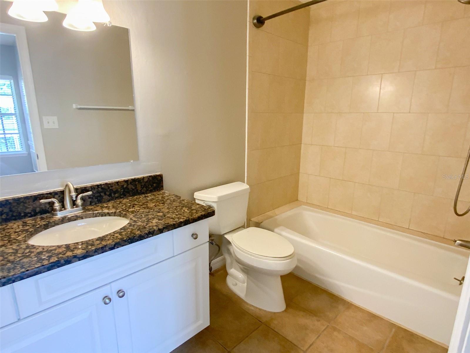 Image 17 of 27 For 1000 Horatio Street 311