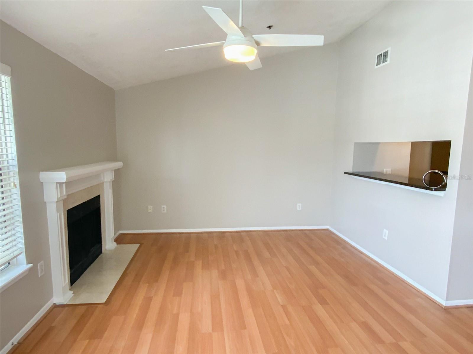Image 6 of 27 For 1000 Horatio Street 311