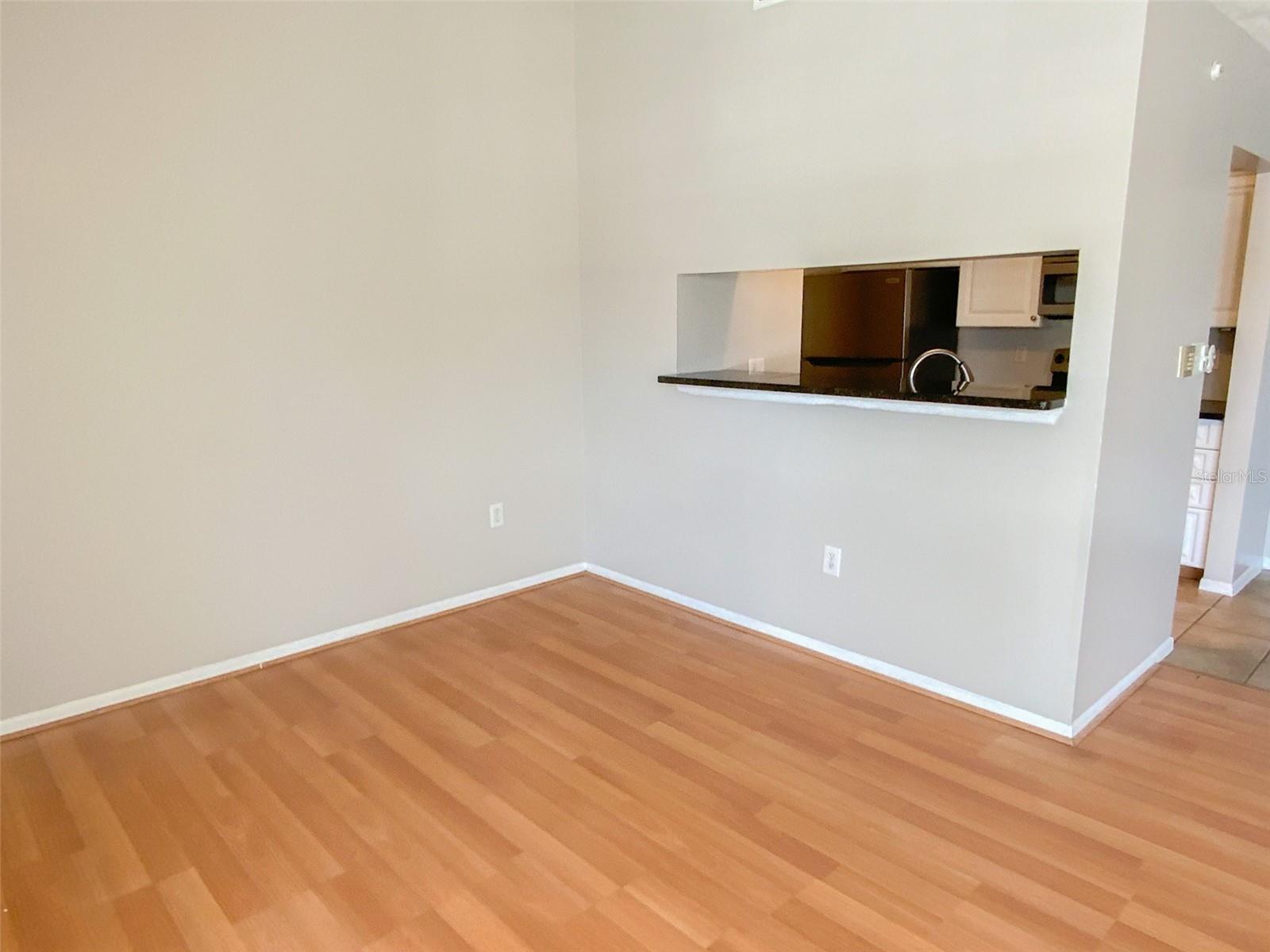 Image 9 of 27 For 1000 Horatio Street 311