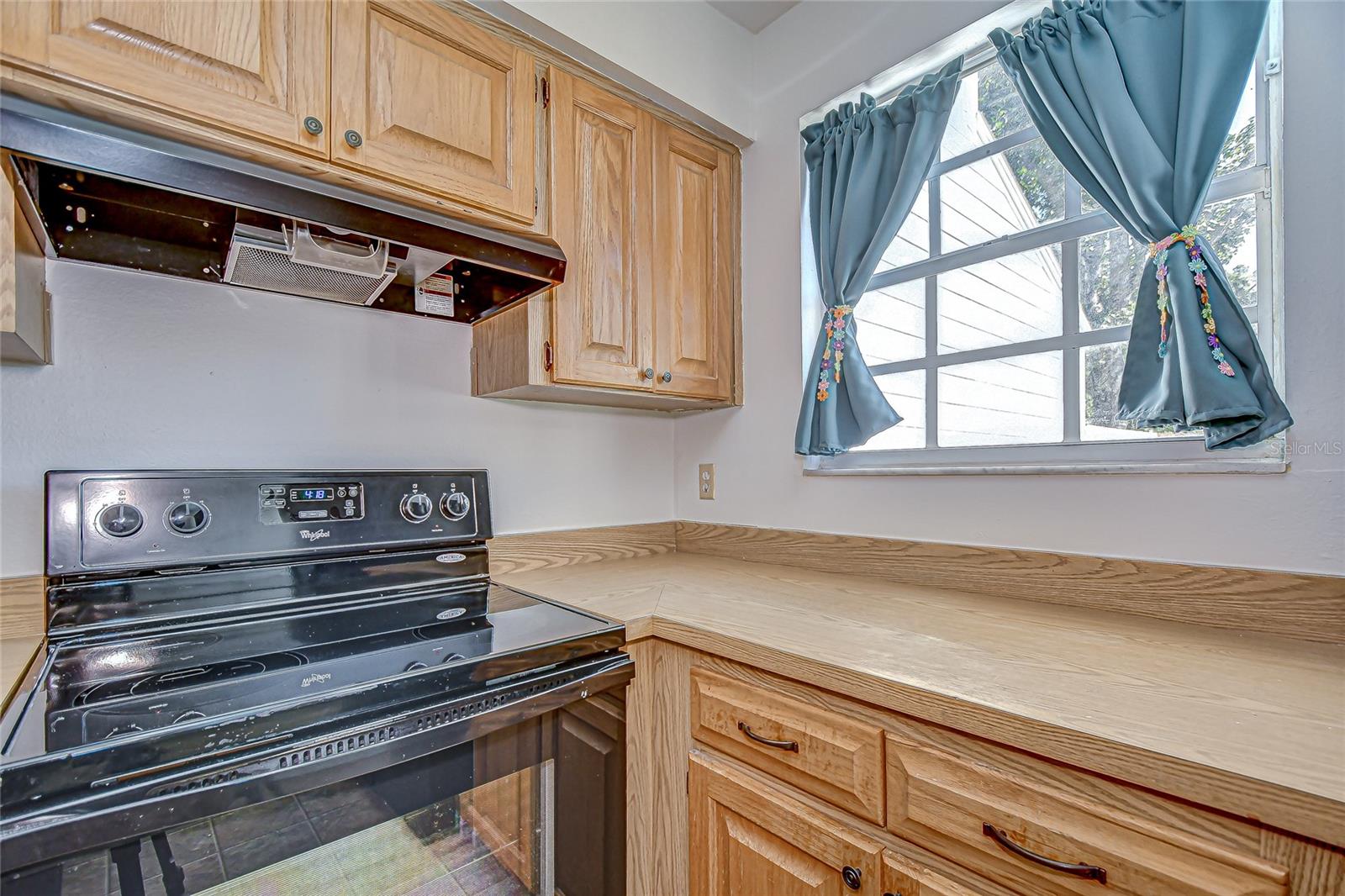 Image 16 of 74 For 13901 Fletchers Mill Drive