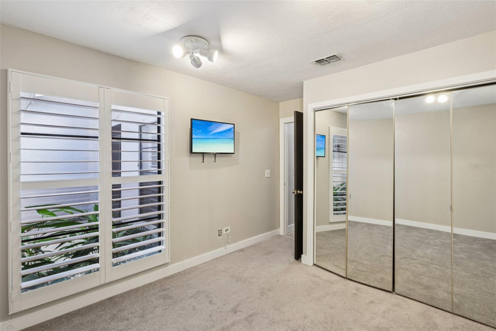 Image 20 of 37 For 4234 Golf Club Lane