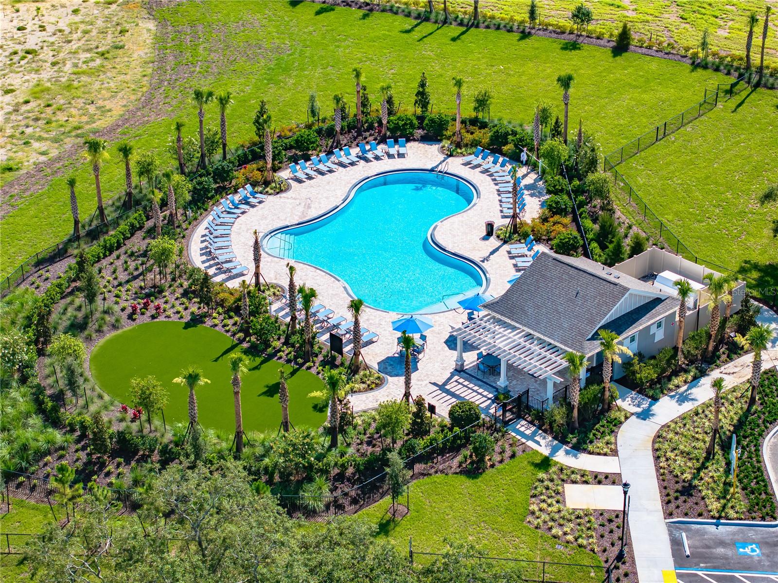 Image 25 of 30 For 13502 Tropical Breeze Way