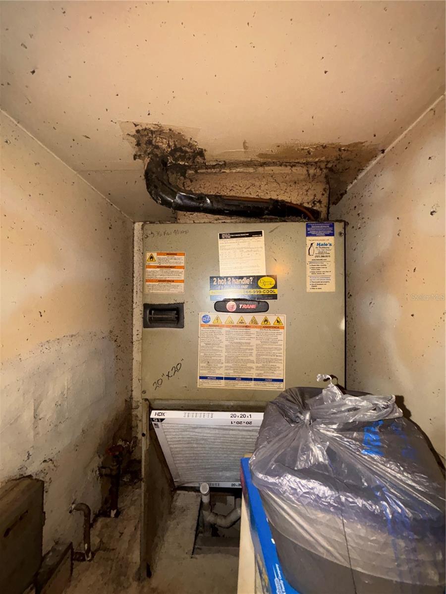 Image 43 of 94 For 831 Brandywine Drive