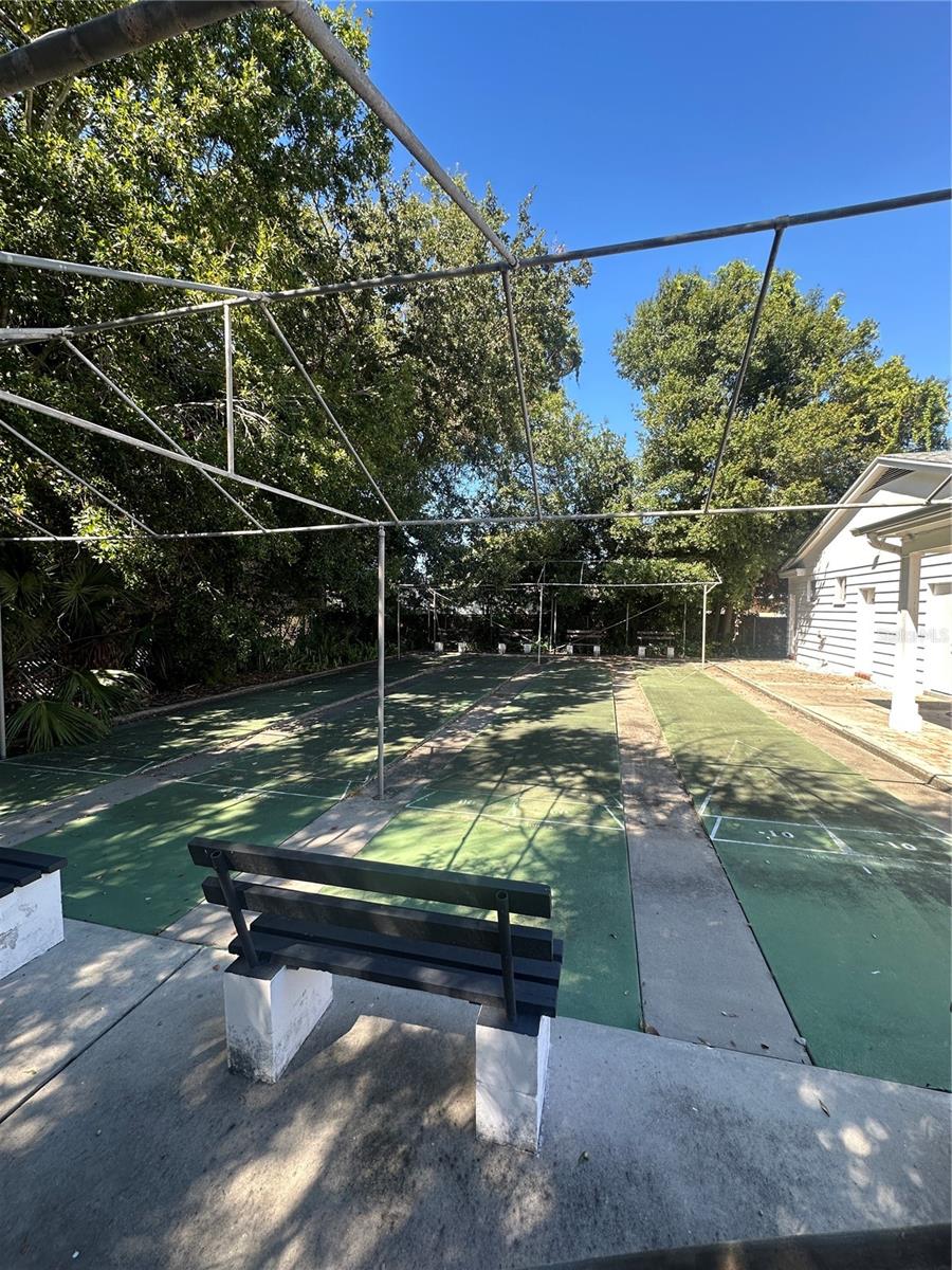 Image 6 of 94 For 831 Brandywine Drive