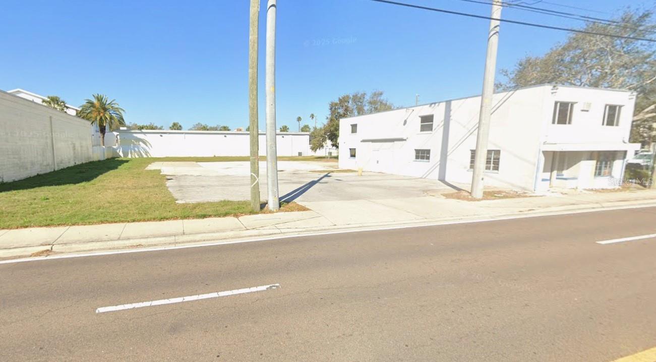 Listing photo id 3 for 504 Myrtle Avenue