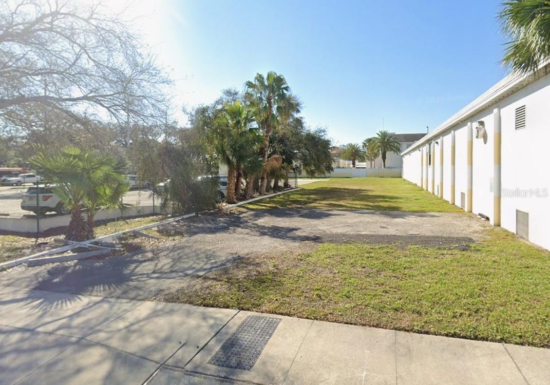 Listing photo id 4 for 504 Myrtle Avenue