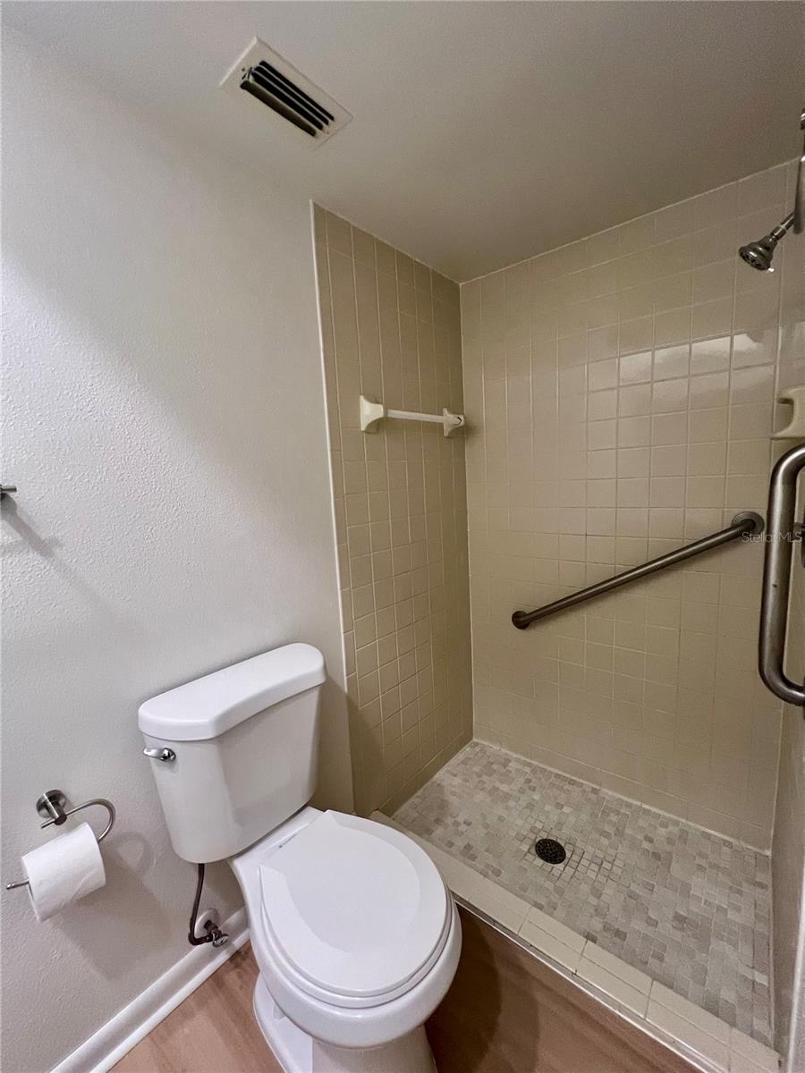 Image 11 of 29 For 2131 Ridge Road S 86