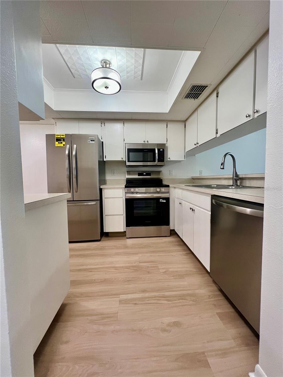 Image 3 of 29 For 2131 Ridge Road S 86