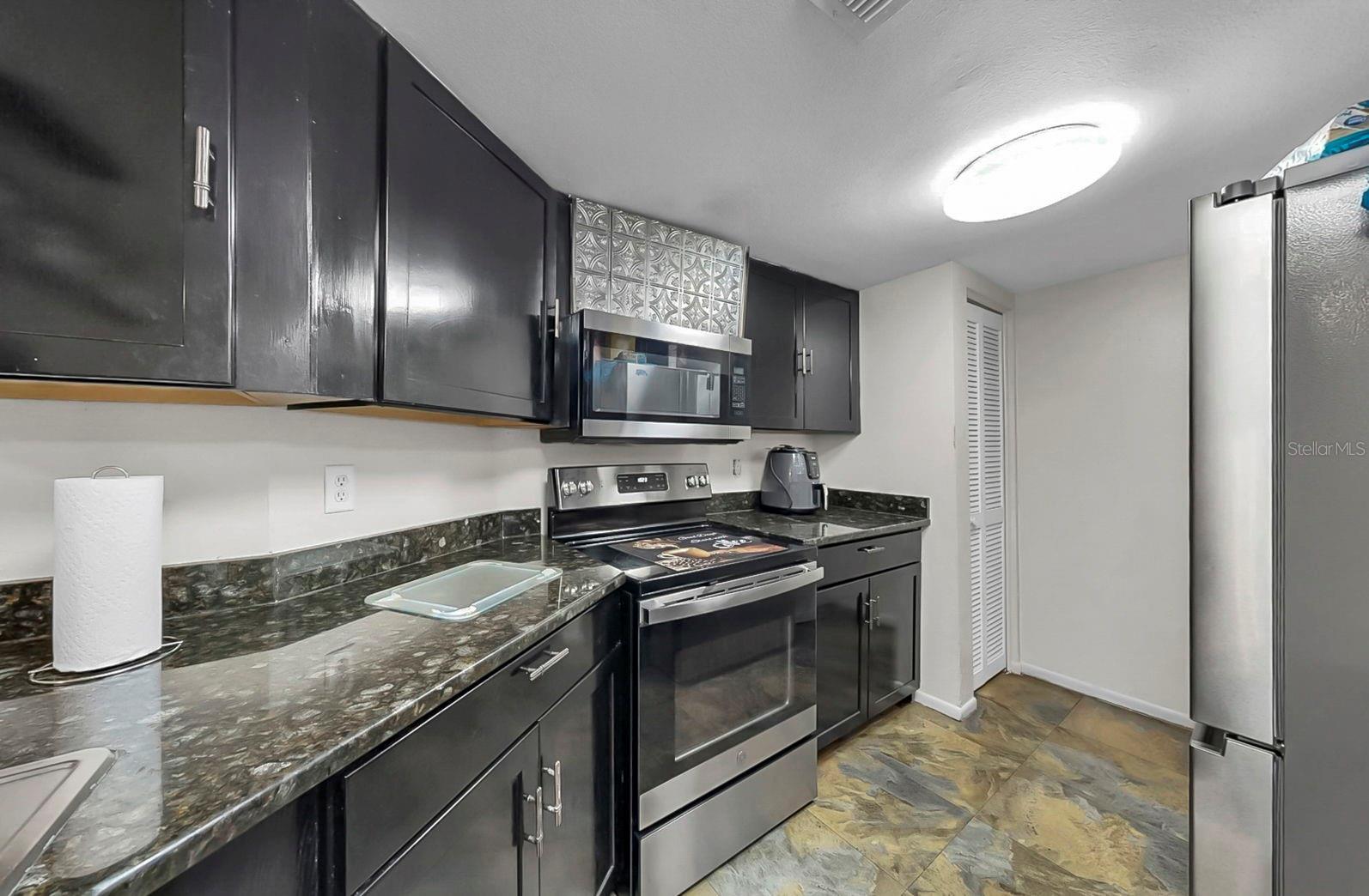 Image 10 of 18 For 4036 Angel Oak Court 104