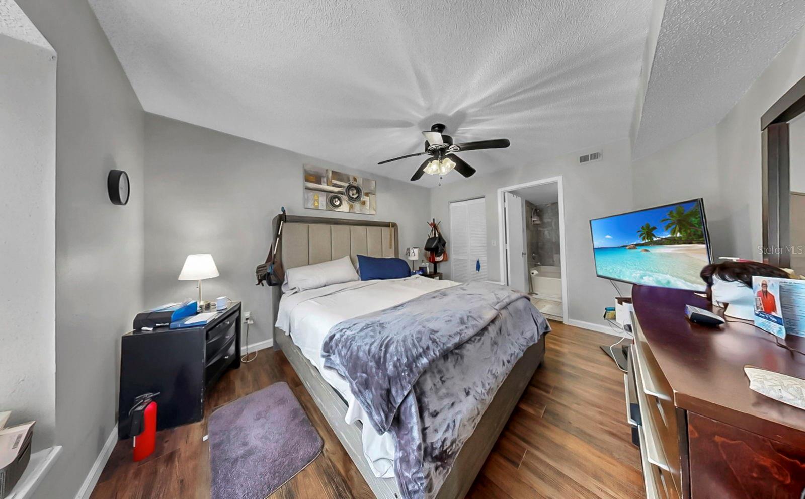 Image 11 of 18 For 4036 Angel Oak Court 104