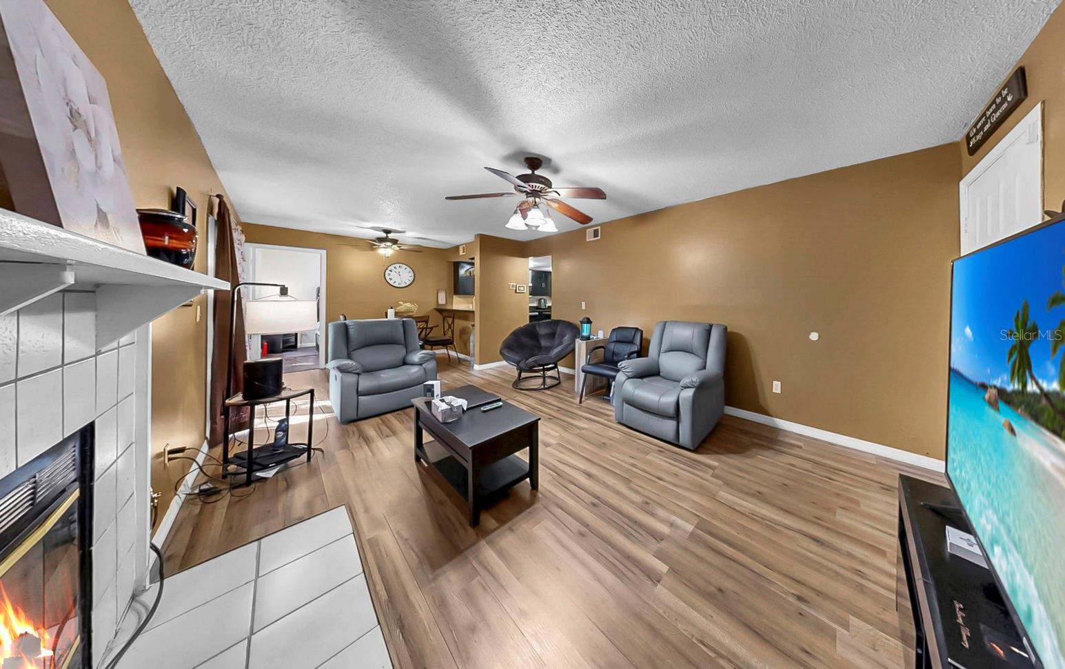 Image 3 of 18 For 4036 Angel Oak Court 104