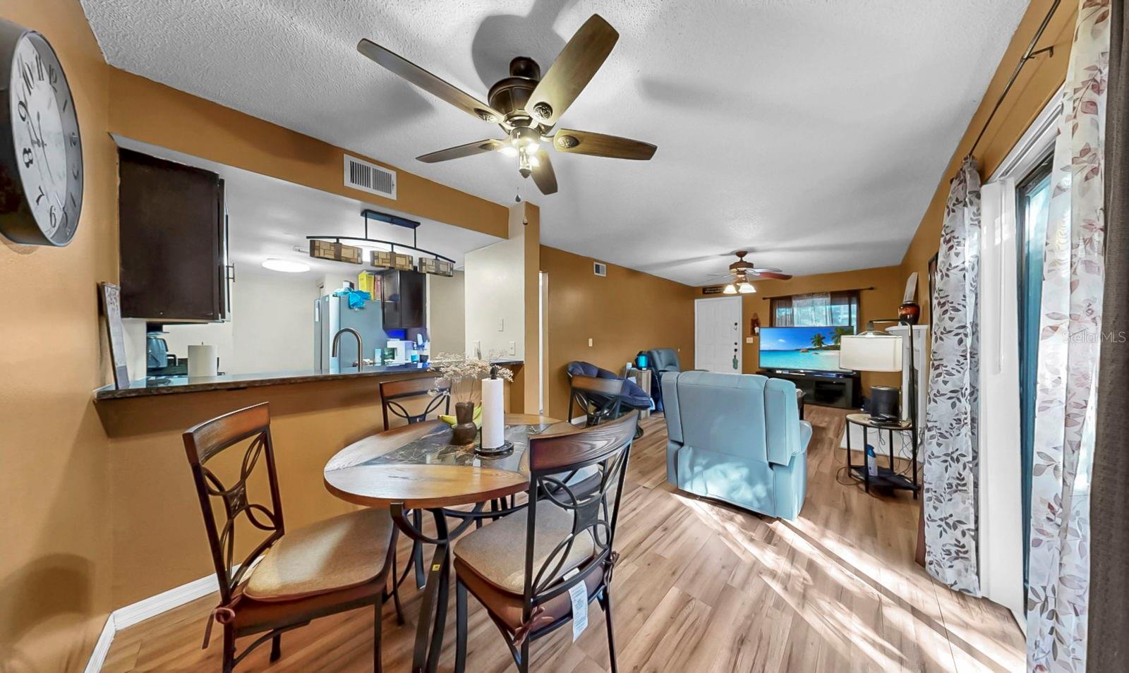 Image 7 of 18 For 4036 Angel Oak Court 104