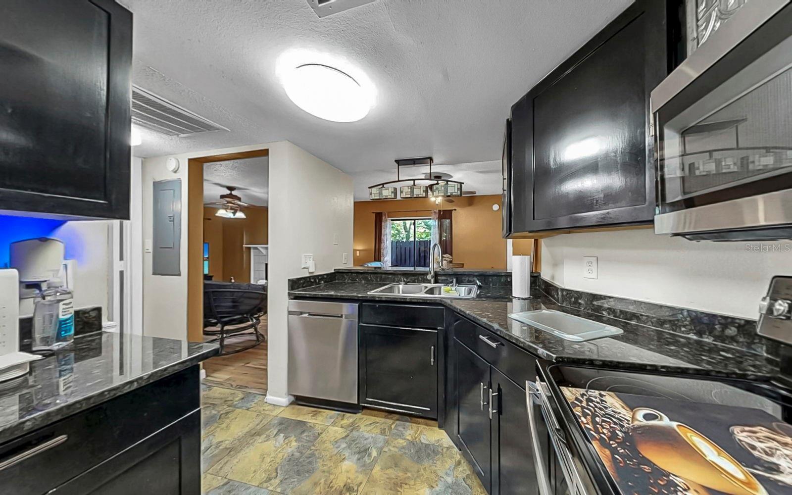 Image 9 of 18 For 4036 Angel Oak Court 104
