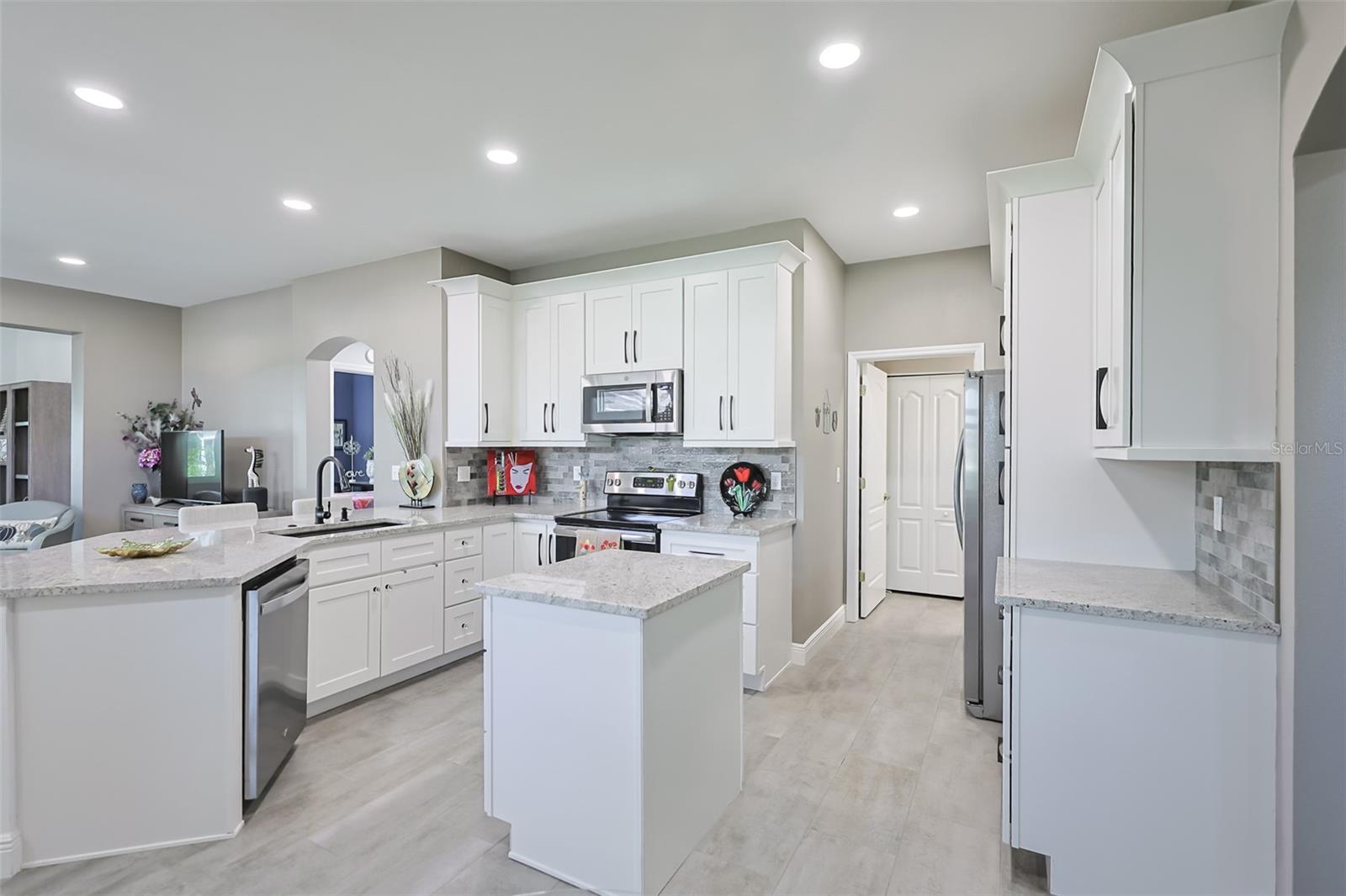 Image 13 of 45 For 2049 Acadia Greens Drive 19