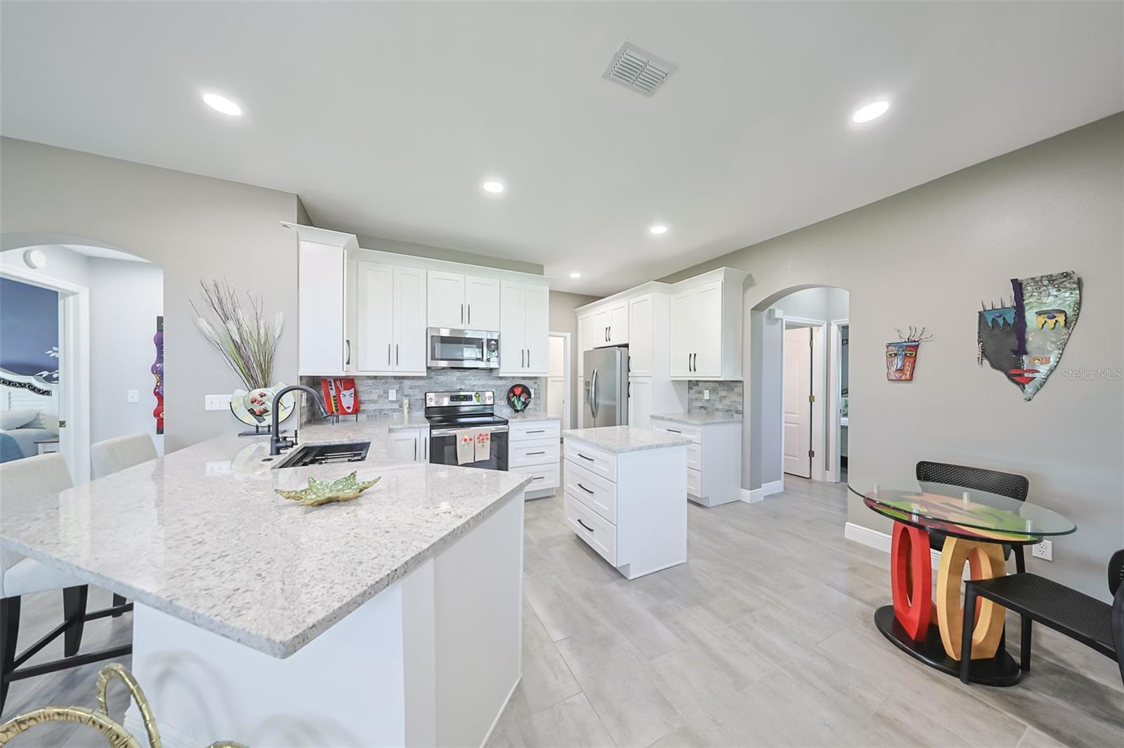 Image 9 of 45 For 2049 Acadia Greens Drive 19