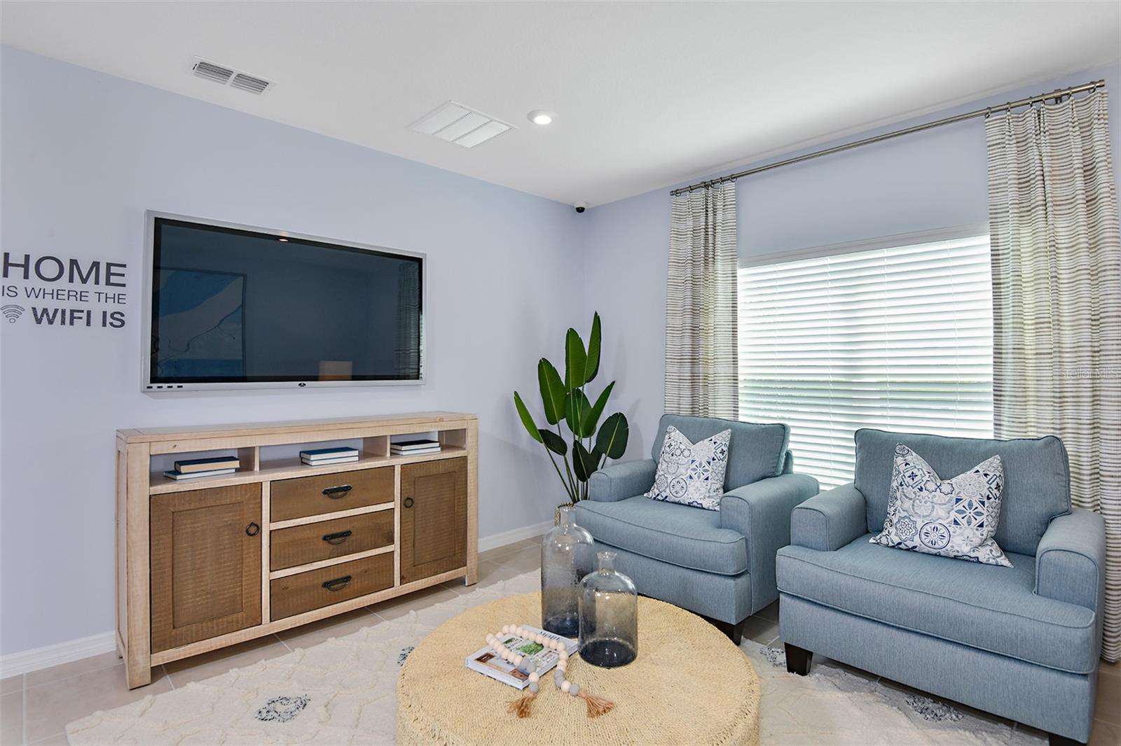 Image 18 of 38 For 13514 Tropical Breeze Way