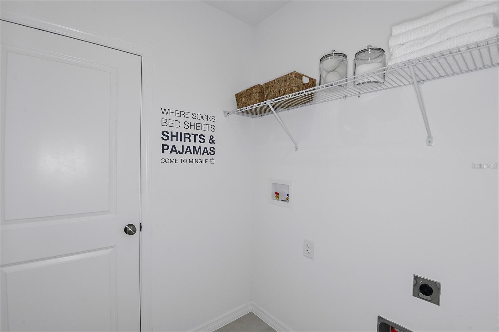 Image 27 of 38 For 13514 Tropical Breeze Way