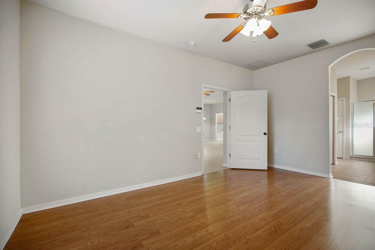 Image 17 of 33 For 15111 Shearcrest Drive