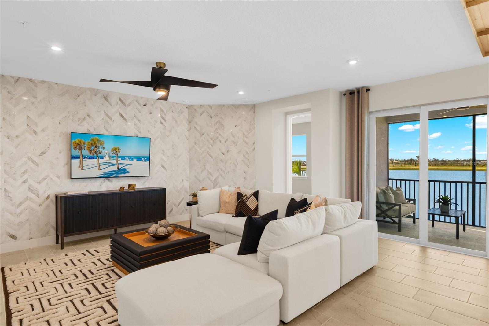 Image 12 of 43 For 12807 Jade Empress Loop 202
