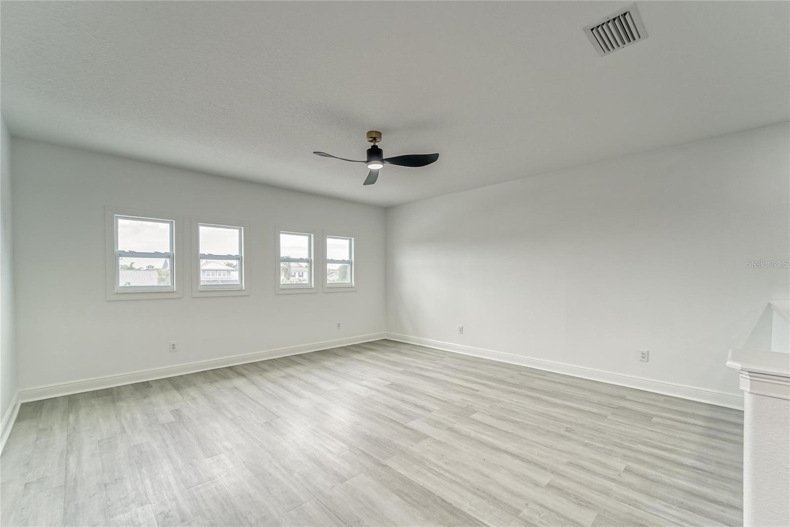 Image 26 of 81 For 5718 Sea Turtle Place