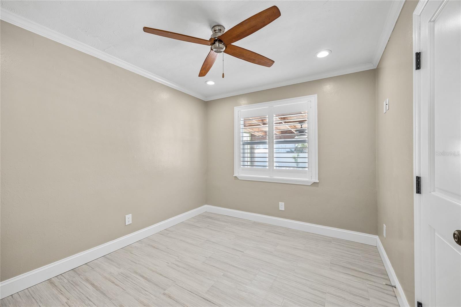 Image 31 of 48 For 350 81st Avenue
