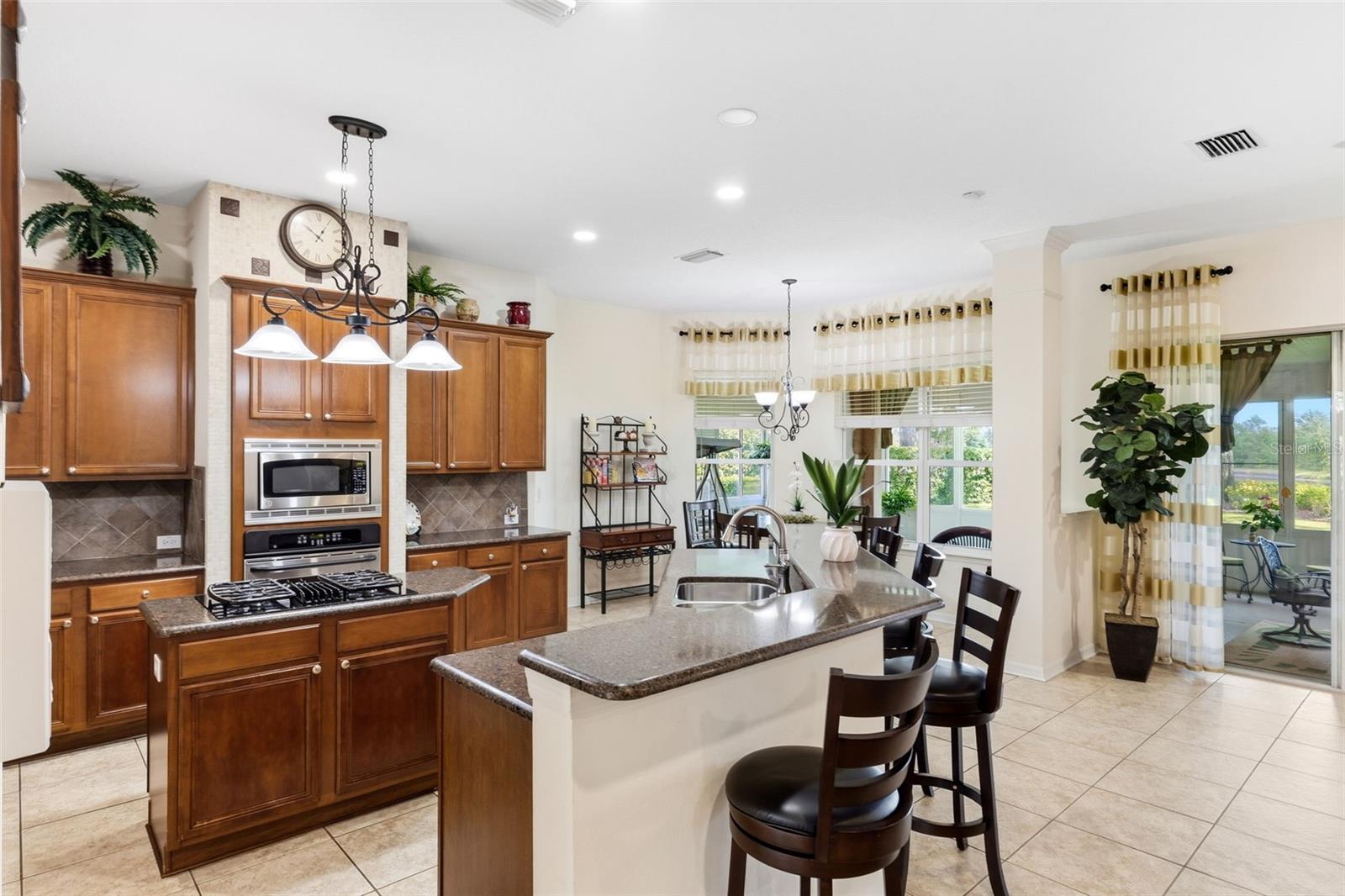 Image 10 of 42 For 19737 Prince Benjamin Drive