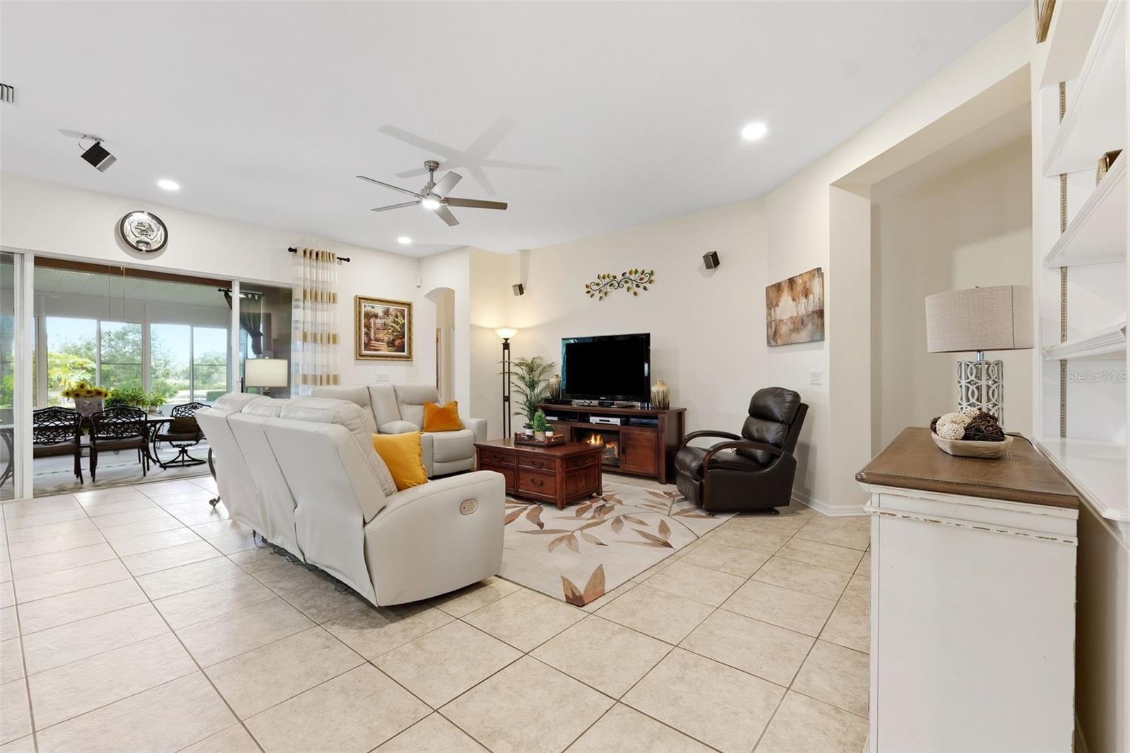 Image 14 of 42 For 19737 Prince Benjamin Drive
