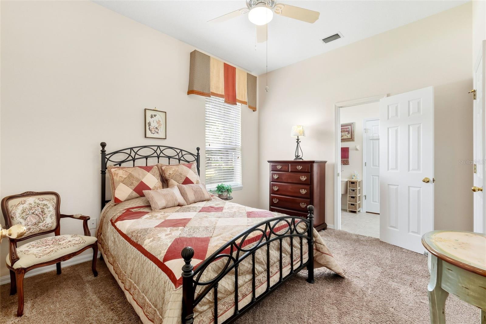 Image 21 of 42 For 19737 Prince Benjamin Drive
