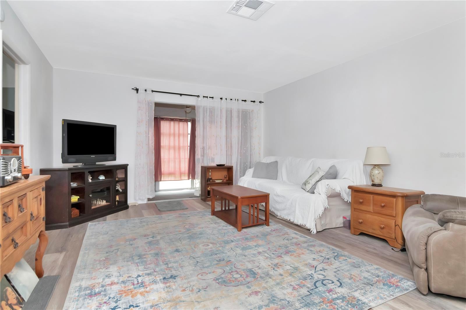 Image 16 of 25 For 601 Hercules Avenue 201