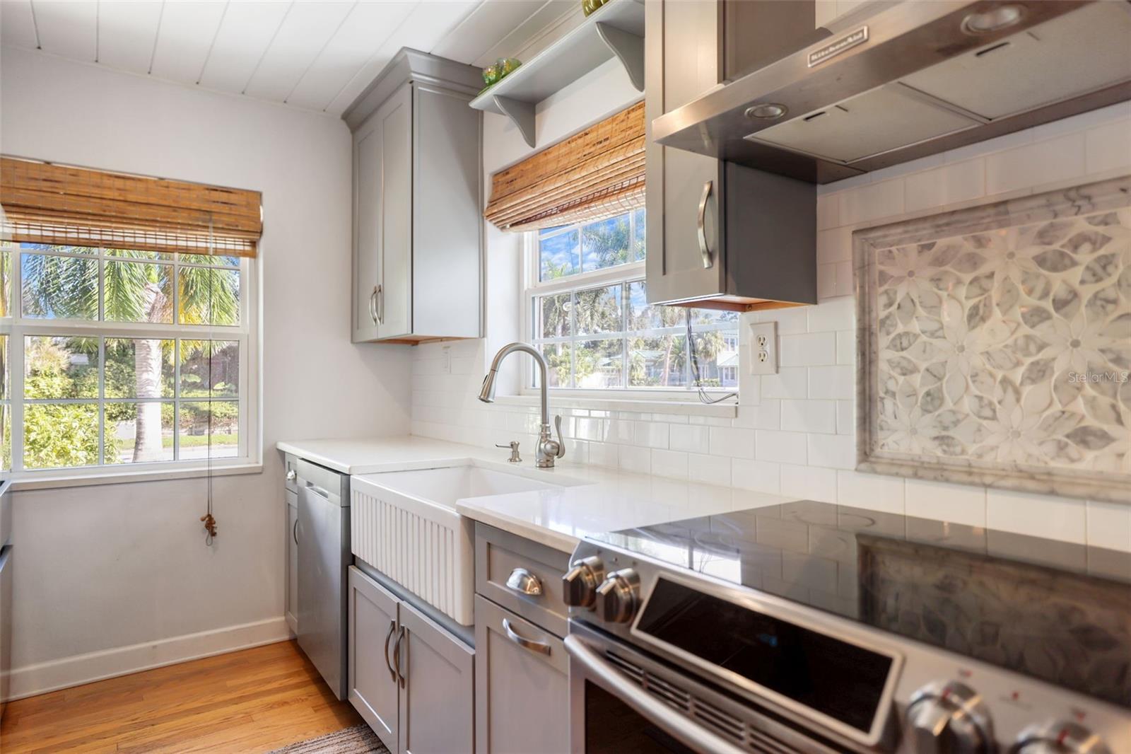 Image 11 of 49 For 1019 Marine Street