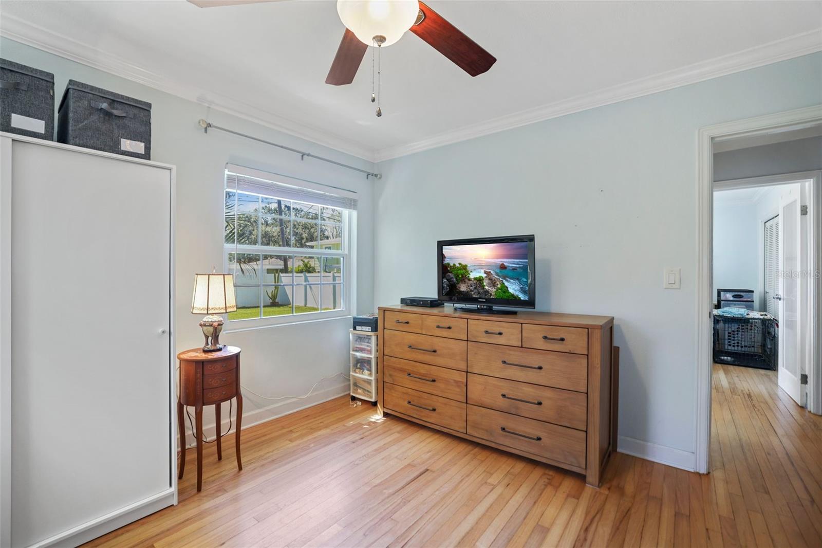 Image 25 of 49 For 1019 Marine Street