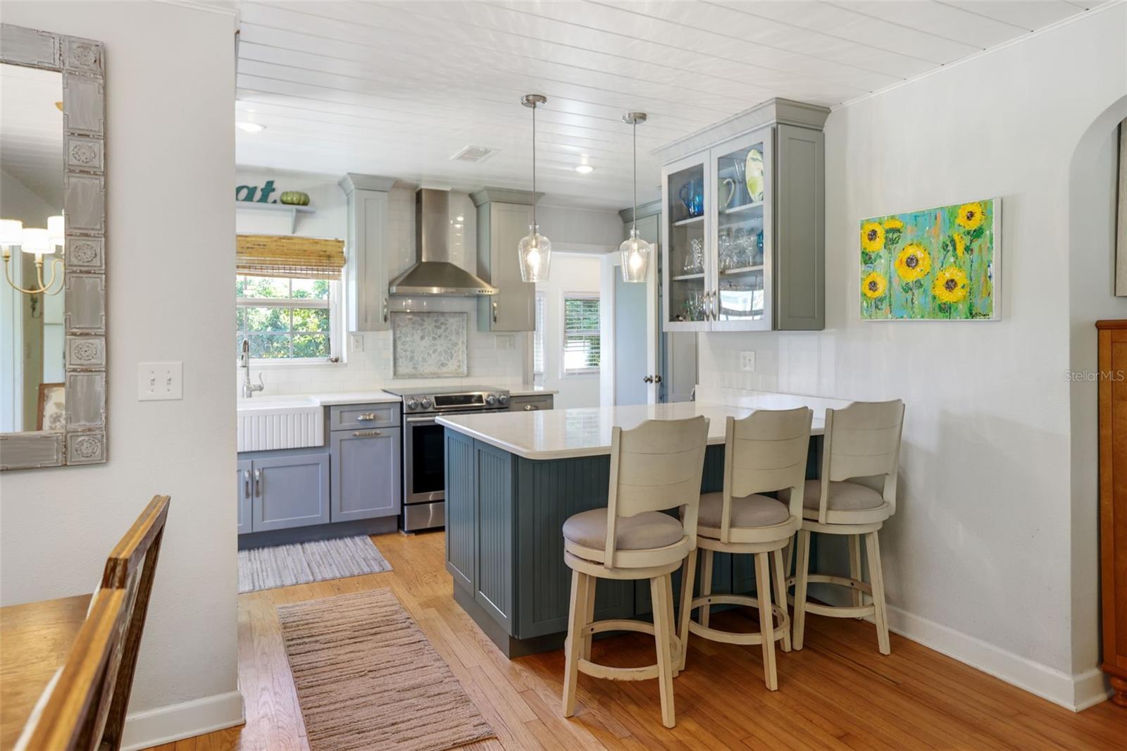 Image 3 of 49 For 1019 Marine Street