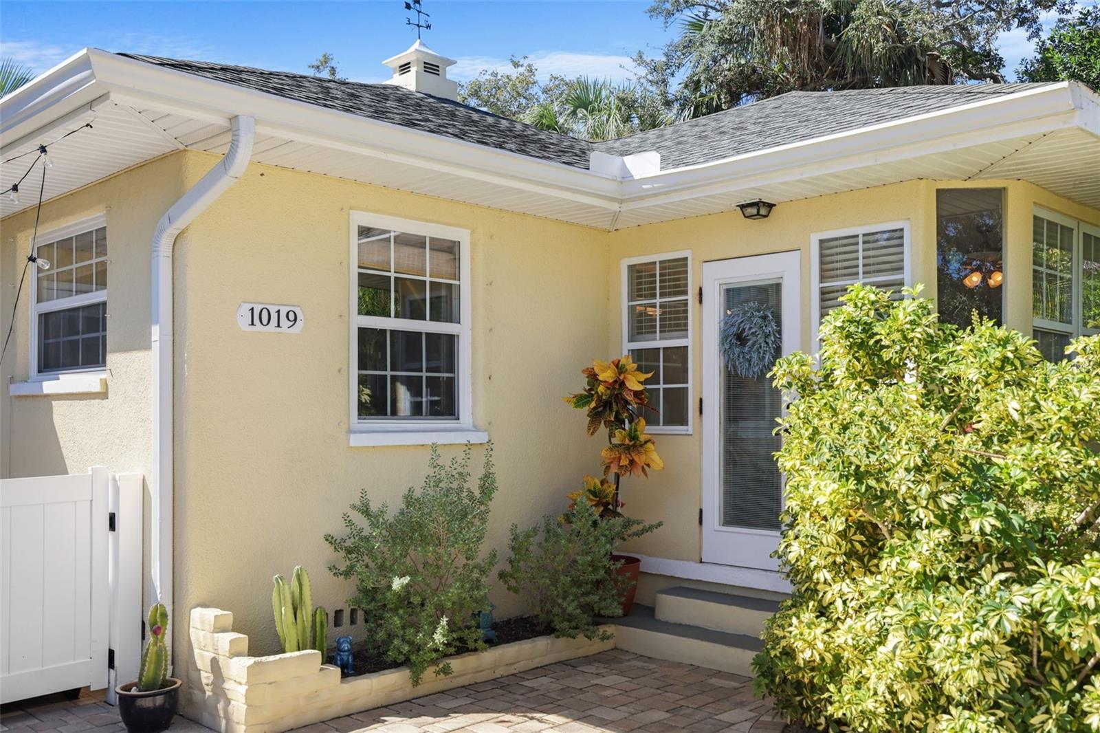 Image 37 of 49 For 1019 Marine Street