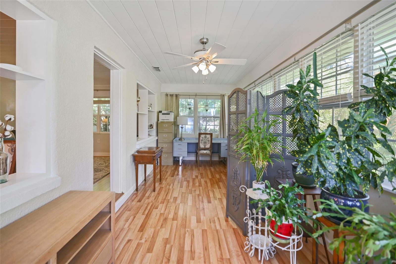 Image 4 of 49 For 1019 Marine Street