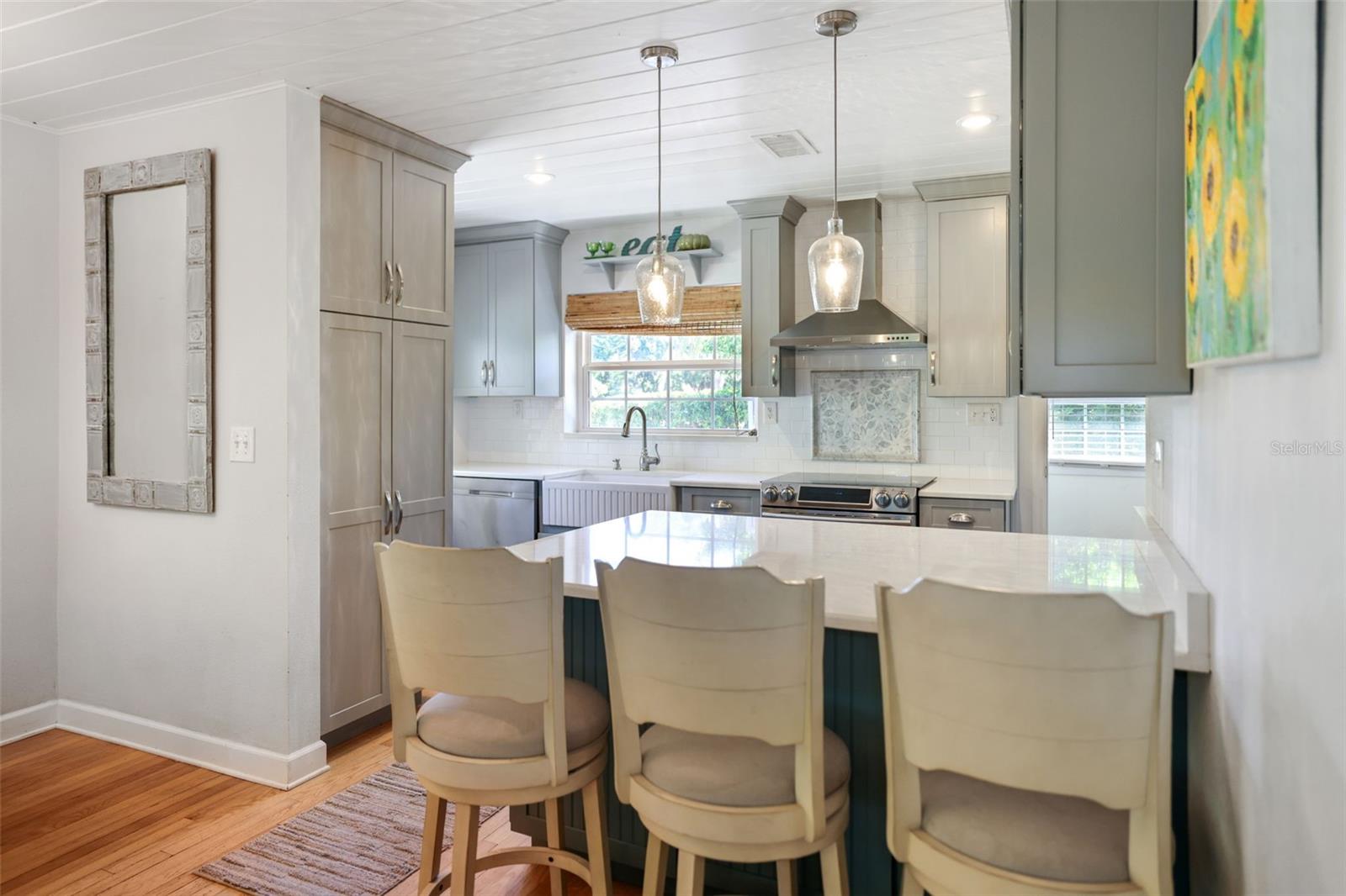 Image 6 of 49 For 1019 Marine Street