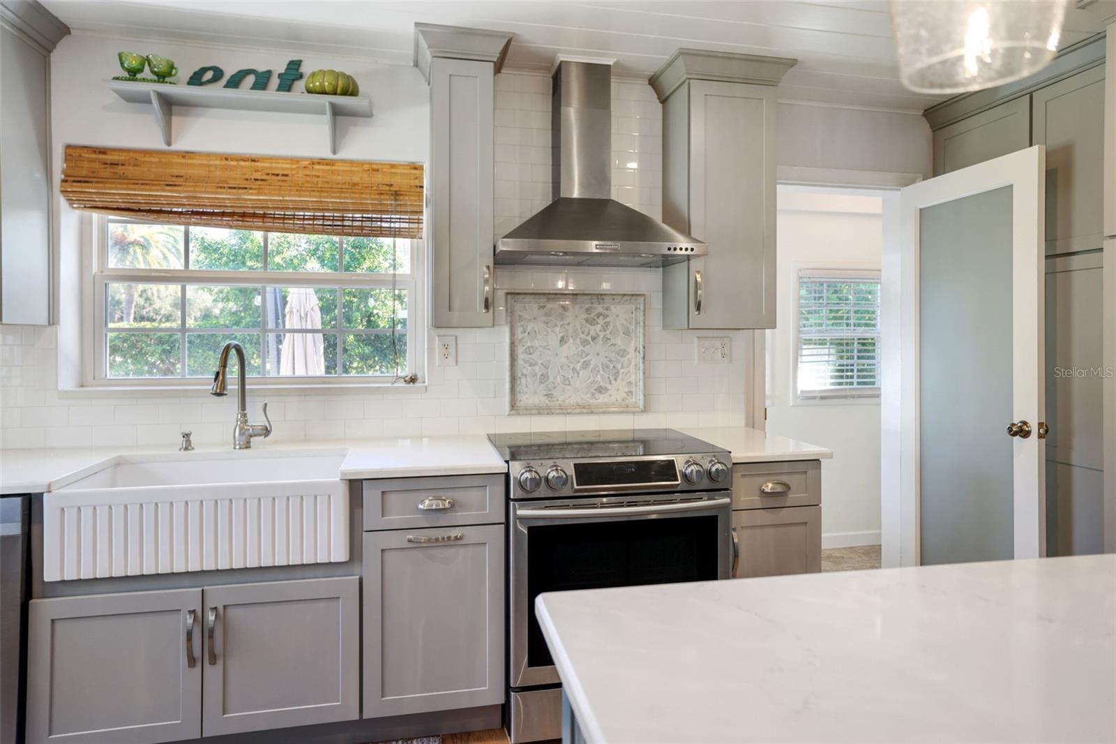 Image 7 of 49 For 1019 Marine Street